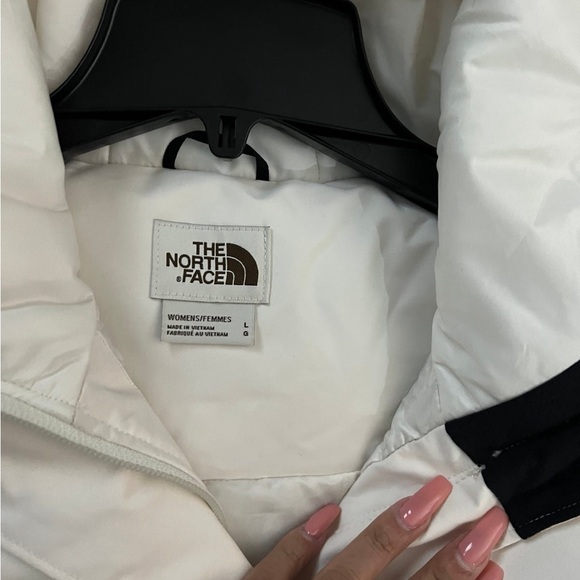 *SOLD*The North face Beautiful off white North face W SNOW DOWN PARKA GARDENIA - Picture 4 of 6